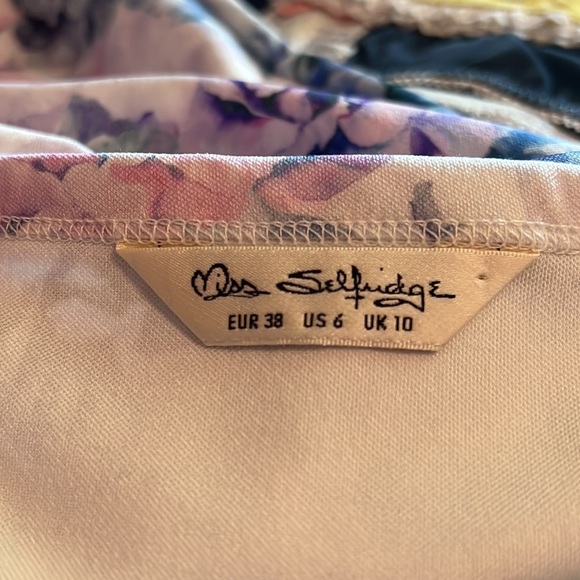 Dress size 6 in a color full combination from. Miss Selfridge - Picture 5 of 5